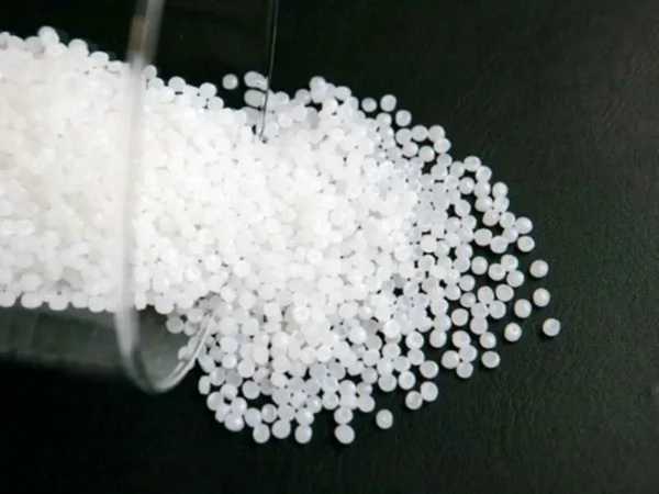 پلی‌اتیلن سبک خطی LLDPE 209 امیرکبیر گرانول سفید – صادرات و فروش مستقیم